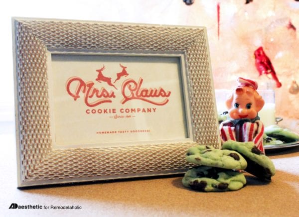 Create a festive cookie party with this easy Christmas printable of the Mrs. Claus Cookie Company -- print it for easy decor, or as a label for your holiday treats.