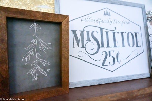 Printable Christmas Mistletoe Drawing And Family Name Sign #remodelaholic