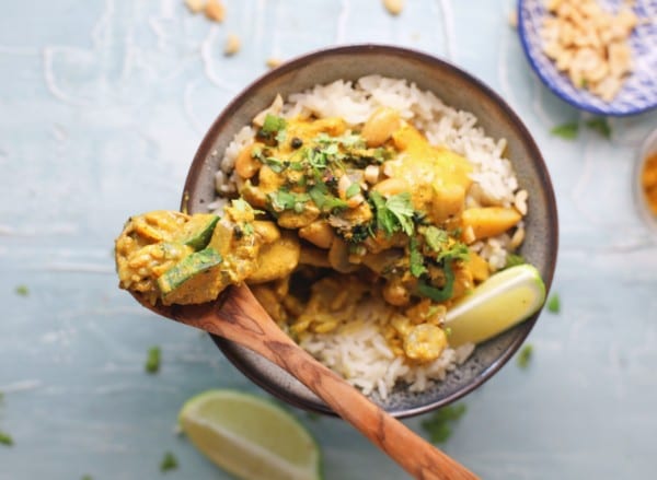 The perfect weeknight vegetarian curry.